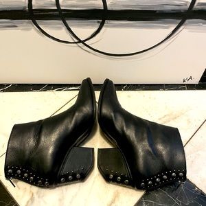 Matisse block heel black studded boot. Size 9.5